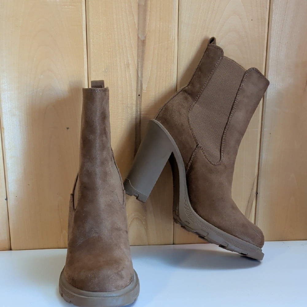Nine West Tan Suede Heeled Boots